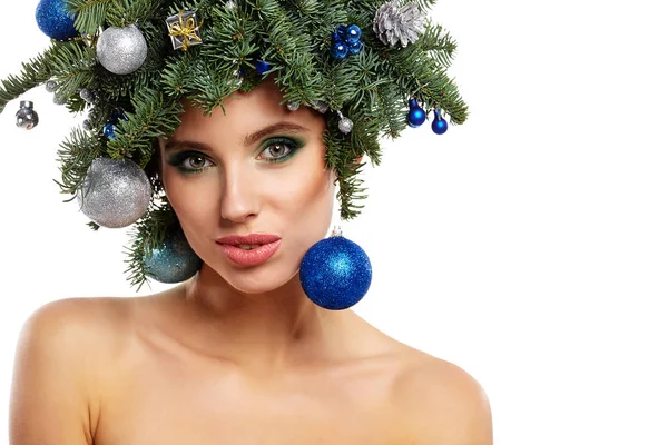 Christmas Winter Woman. Beautiful New Year and Christmas Tree Ho — Stock Photo, Image