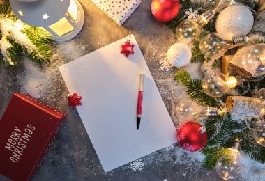 Noel Mektubu, selamlar, Noel hediyeleri ve süslemeler.