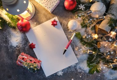 Noel Mektubu, selamlar, Noel hediyeleri ve süslemeler.