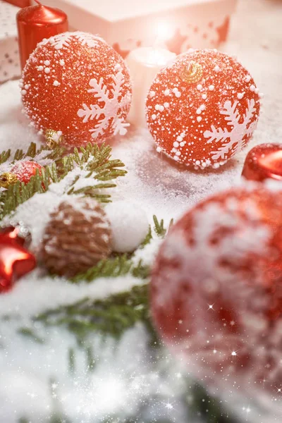 Fundo de Natal ou cartão de felicitações xmas. Natal vermelho presen — Fotografia de Stock