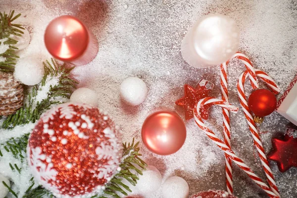 Weihnachten Hintergrund oder Weihnachtsgrußkarte. Roter Weihnachtsbaum — Stockfoto