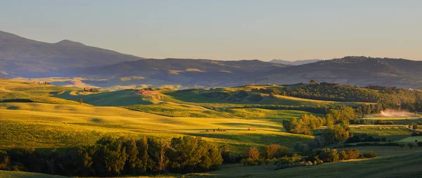 Tuscany, amazing sunset italian landscape — стокове фото