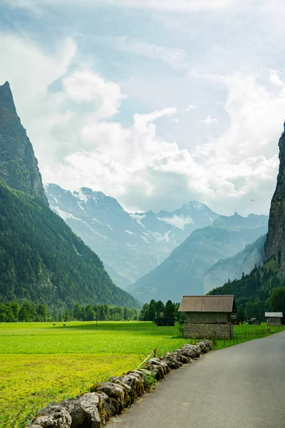 Schöne Aussicht auf die Schweizer Alpen, Schweiz — Stockfoto