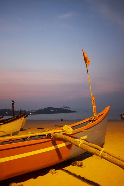 Tropische creek bij zonsondergang, Goa, India — Stockfoto