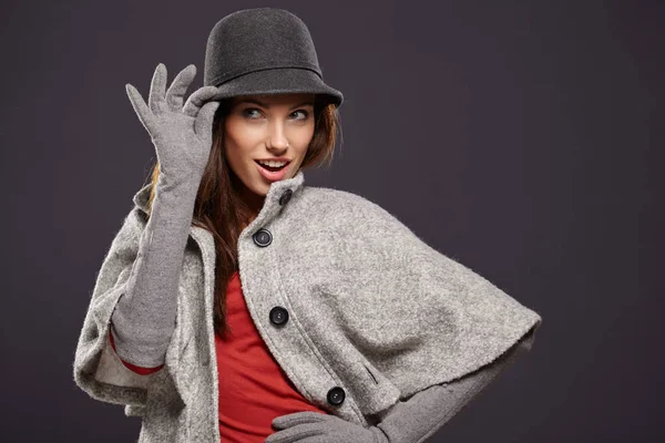 Young brunette woman in autumn color. Studio shoot — Stock Photo, Image