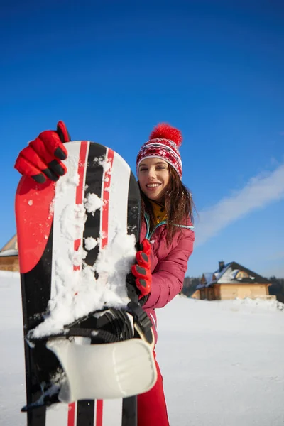 Sport Žena Snowboardista Sněhu Přes Modré Nebe — Stock fotografie