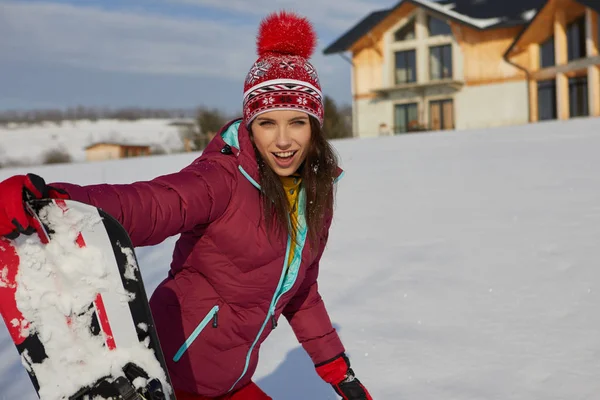 Mujer Invierno Con Snowboard Aire Libre — Foto de Stock