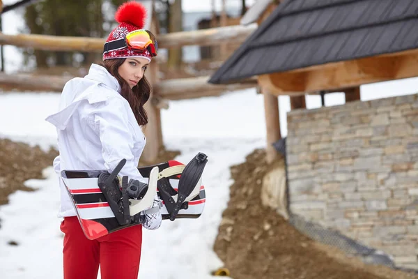 Зима Отдых Спорт Люди Концепция Счастливая Молодая Женщина Лыжных Очках — стоковое фото