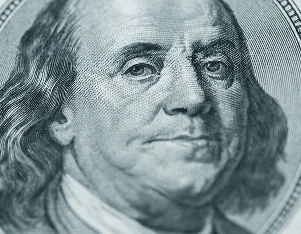 Retrato de Benjamin Franklin en billete de cien dólares — Foto de Stock