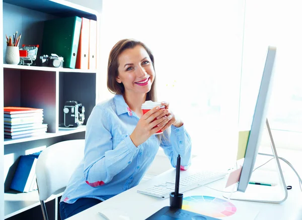 Beautiful business woman working at the home office — Stock Photo, Image