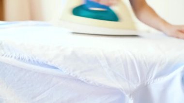 Kafkas kadın kıyafet Ütü