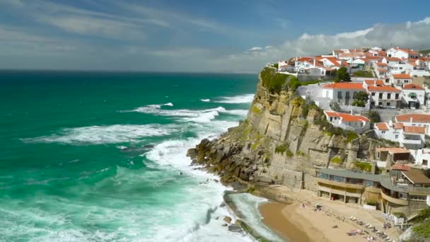 Azenhas do Mar, Sintra, Portugália tengerparti városa.