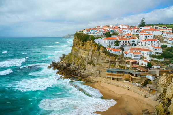 Azenhas do Mar, Sintra, Portugalsko pobřežní město — Stock fotografie