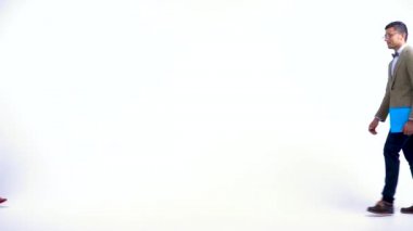 İki iş ortakları birbirine studio karşılama el sallamak