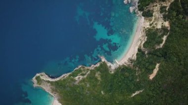 Yunanistan Corfu Island kıyı şeridi üzerinde uçuş