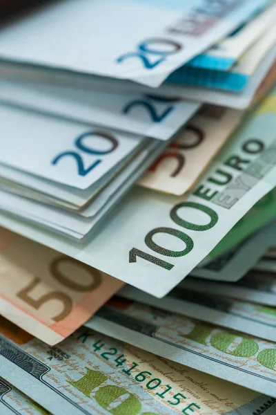 Billets en euros et en dollars américains arrière-plan — Photo