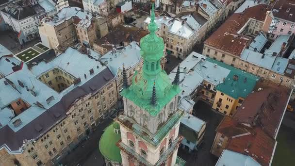 Veduta aerea del centro storico di Leopoli. Sparatoria con drone — Video Stock