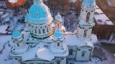 Havadan görünümü Trinity Ortodoks katedrali. Sumy, Ukrayna