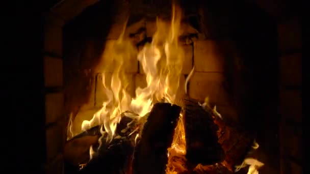 벽난로에 불. 슬로우 모션 — 비디오