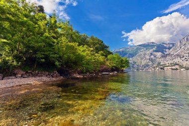 güzel dağ ve Deniz Manzaralı