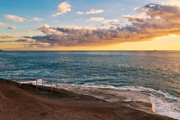 Tramonto alle rocce — Foto Stock