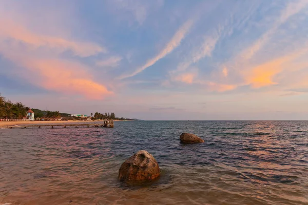 Playa al atardecer —  Fotos de Stock