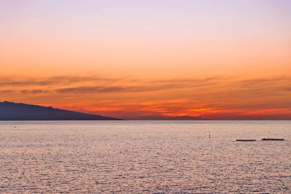 Θέα θάλασσα στο ηλιοβασίλεμα — Φωτογραφία Αρχείου