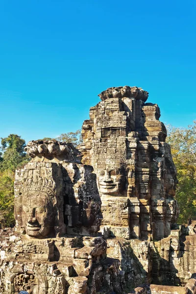 Faces do antigo Templo Bayon Em Angkor Wat — Fotografia de Stock