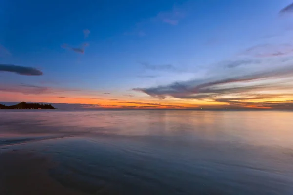 Tropische zonsondergang zee — Stockfoto