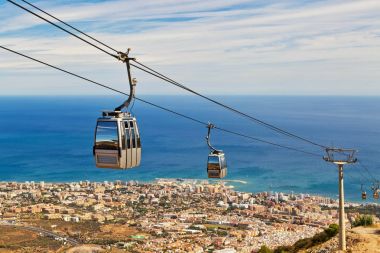 Costa del Sol üzerindeki füniküler