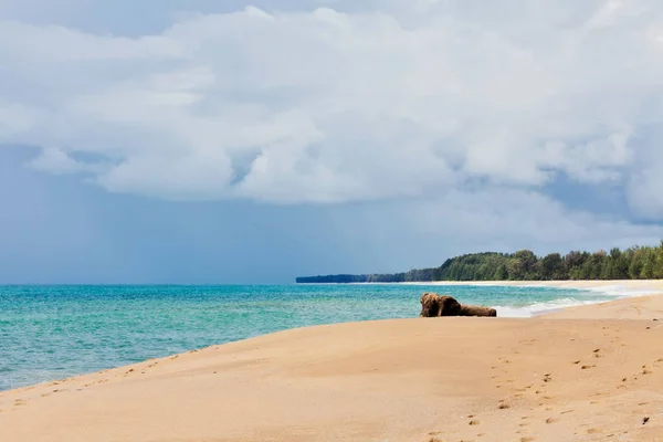 Belle plage tropicale — Photo