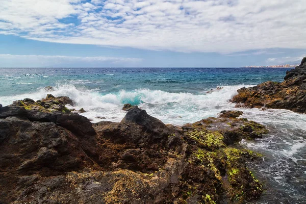 Rock med havsutsikt — Stockfoto