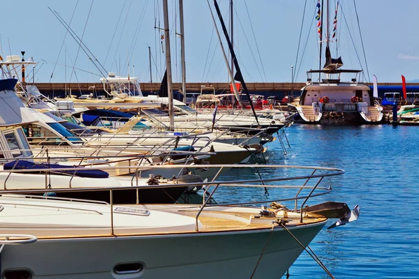 Hafen für Yachten — Stockfoto