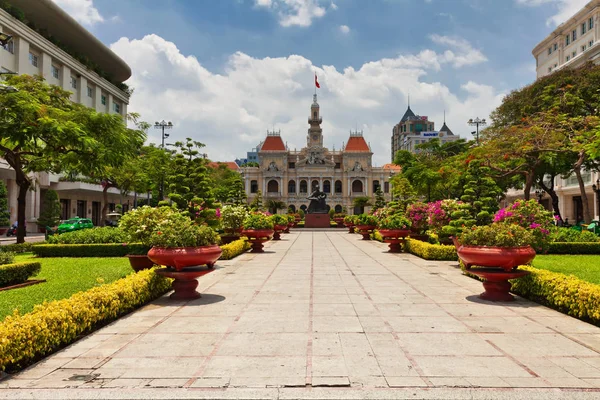 Ho Chi Minh emlékműve — Stock Fotó