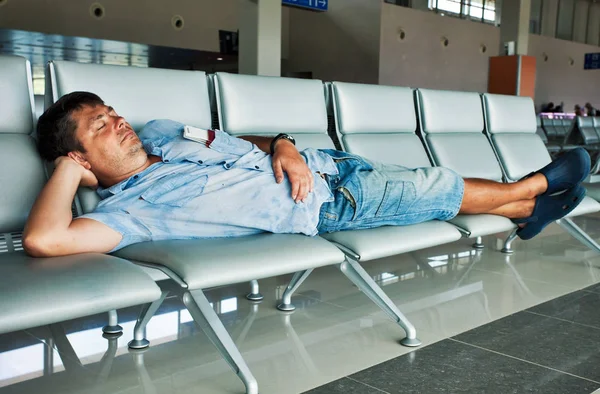 Havaalanında uyku Gezgin