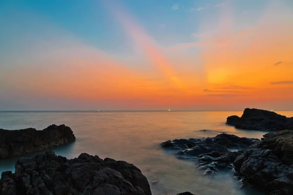 Paesaggio tropicale tramonto — Foto Stock