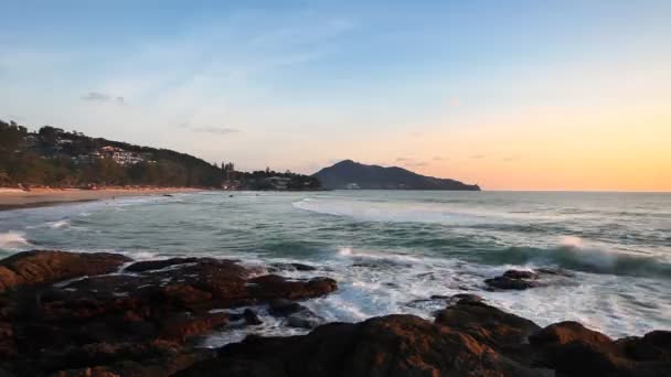 美丽落日下的热带海滩 自然背景 — 图库视频影像