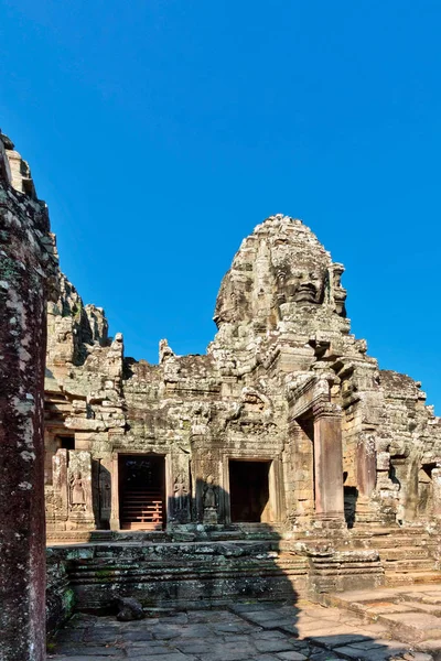 Байонский храм в комплексе Ангкор-Ват — стоковое фото