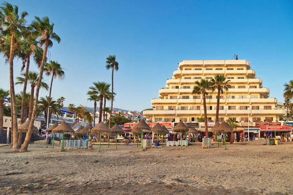 Utsikt över fasaden av hotel La Pinta Beach Club onon Col — Stockfoto