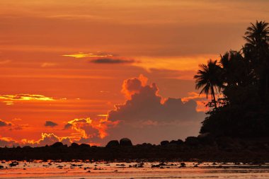 Gün batımı ebb manzara