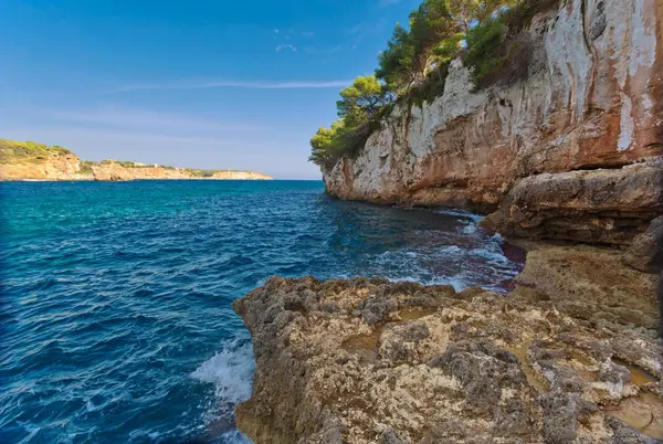 Bella baia spiaggia turchese mare water.Mallorca Isola — Foto Stock