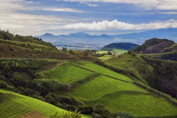 Landscape of hilly valley Sao Miguel island, Portugal — Stock Photo, Image