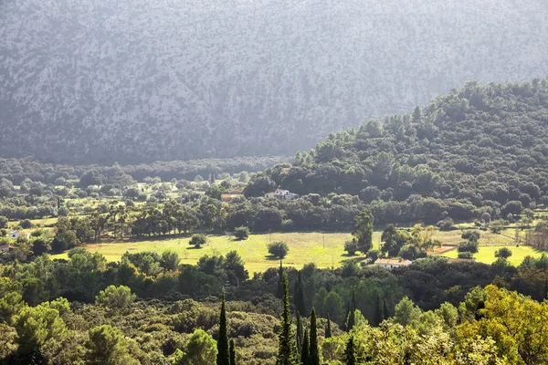 Táj völgyekkel és hegyekre, Mallorca — Stock Fotó