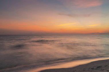 kasvetli tropikal günbatımı