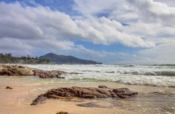 Tropischer Strand Unter Düsterem Himmel Thailand — Stockfoto