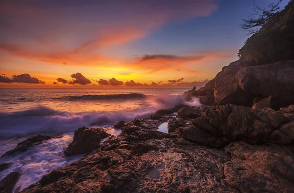 Скелі Місцевому Пляжі Красивому Заході Сонця Фон Природи — стокове фото