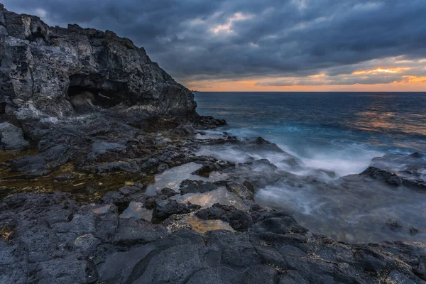 Praia Pedras Vulcânicas Pôr Sol Tenerife Ilhas Canárias Espanha — Fotografia de Stock