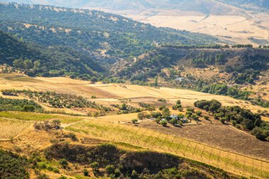  İspanya, Ronda 'nın yüksekliğinden çevreye bakış