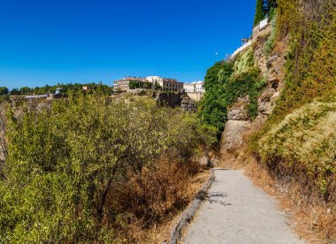 Ronda civarındaki yokuş aşağı. Endülüs. Spai.