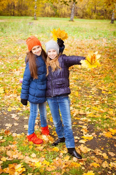 Girls at autumn — Stock Photo, Image